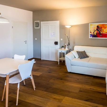 רוביני Apartment Festina Lente מראה חיצוני תמונה